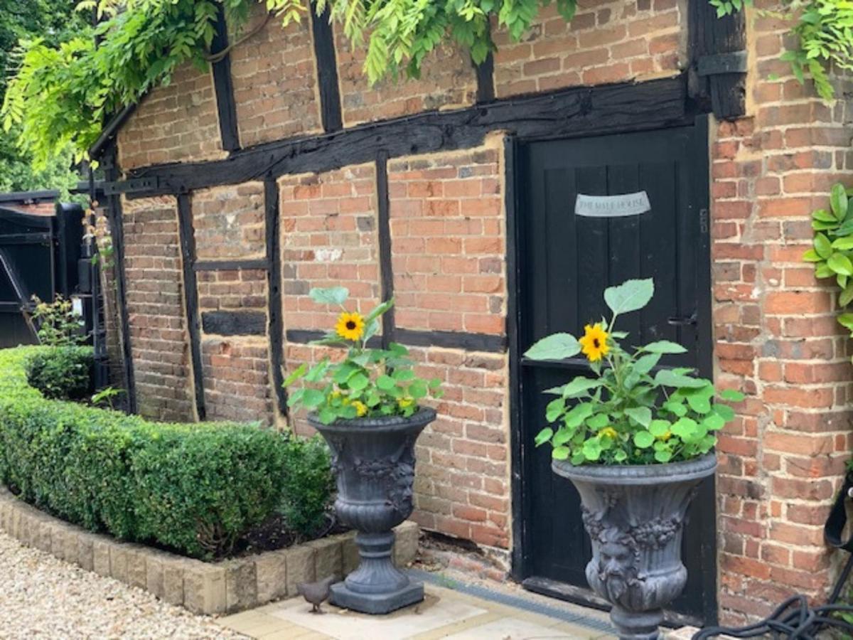 The Malt House Hotel Aylesbury  Exterior photo
