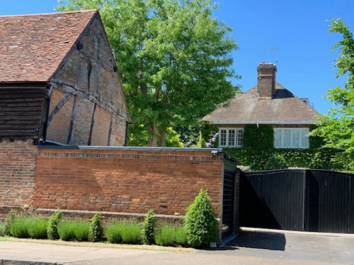 The Malt House Hotel Aylesbury  Exterior photo